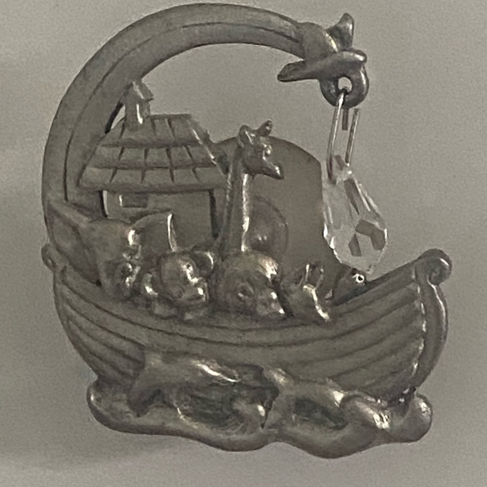Vintage Noah’s Ark sun sprite Pewter figurine crystal sun catcher suction cup